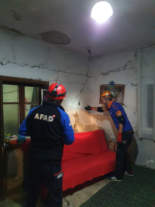 Osmaniye'de 5,1 büyüklüğünde deprem