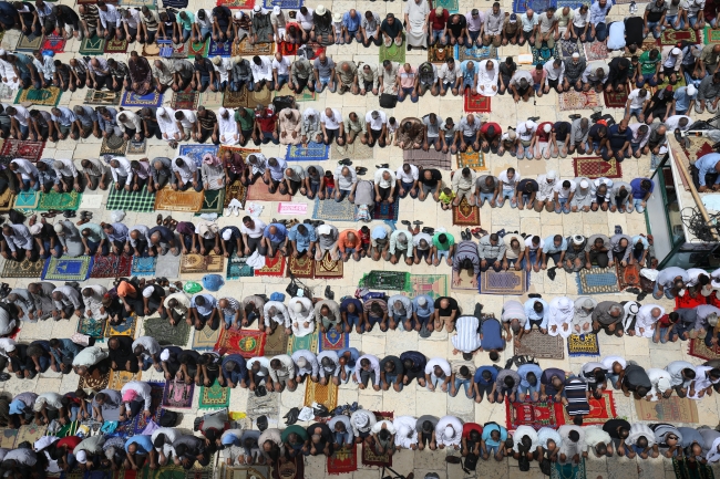 Mescid-i Aksa'da ramazan ayının üçüncü cuması