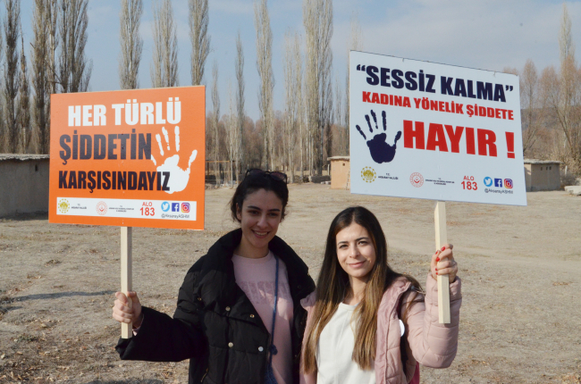 Aksaray'da kadına şiddete karşı yürüdüler