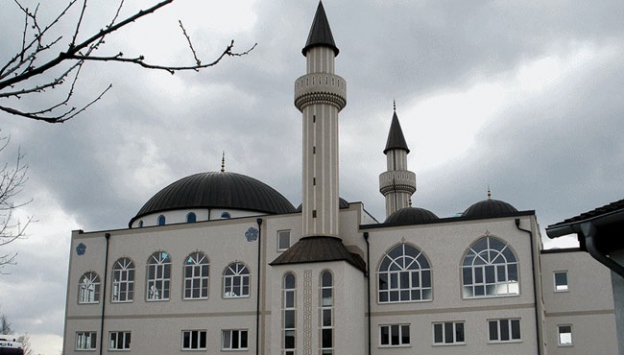 Dünya Müslüman Alimler Birliği'nden, Avusturya'nın cami kapatma kararına tepki