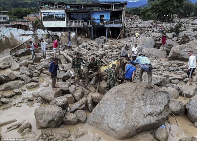 Kolombiya'daki afetlerde 370 kişi hayatını kaybetti