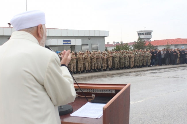 Hakkari şehitleri memleketlerine uğurlandı