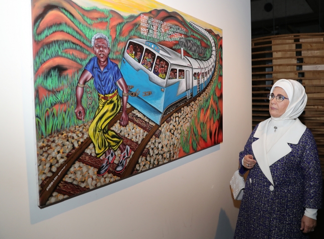 Emine Erdoğan'dan Kızılhaç-Kızılay Müzesi'ne ziyaret