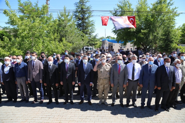 Teröristlerce şehit edilen 12 sivil törenle anıldı