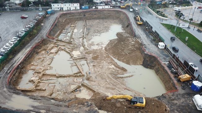 Kadıköy'de otel inşaatından 2 bin yıllık tarih çıktı