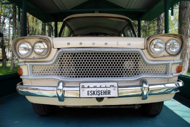 Türk otomotivinin ilk göz ağrısı 'Devrim'e ziyaretçi akını