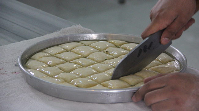 Zahter balı Antep baklavasıyla buluştu