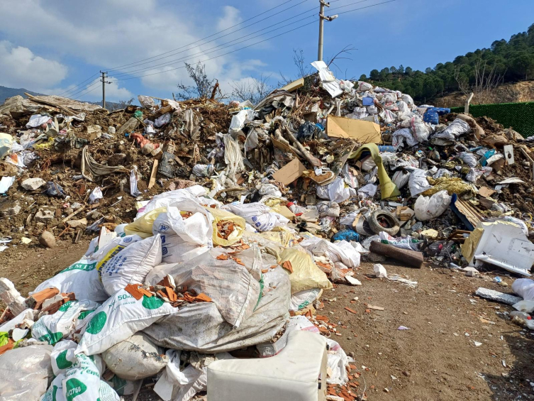 Açık alana çöp döken Bayraklı Belediyesi'ne 3,7 milyon ceza