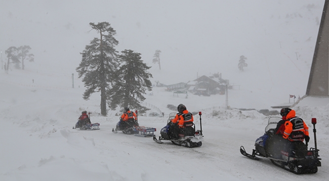 Jandarma'dan sıfırın altında 8 derecede kurtarma tatbikatı