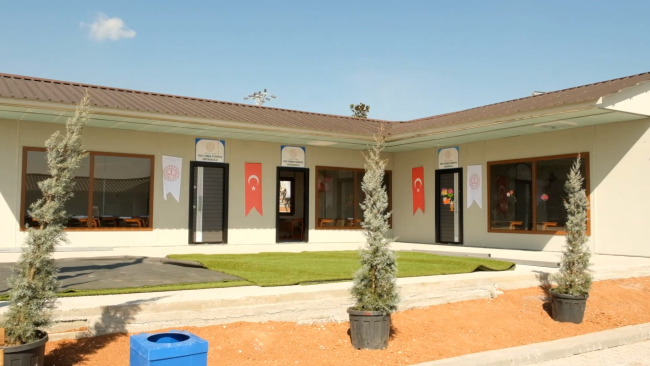 Nurdağı konteyner kentinde yaralar sarılmaya çalışılıyor