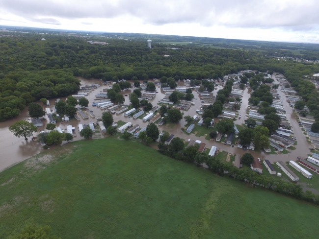 ABD Kansas'ta sel felaketi nedeniyle 300'den fazla kişi tahliye edildi