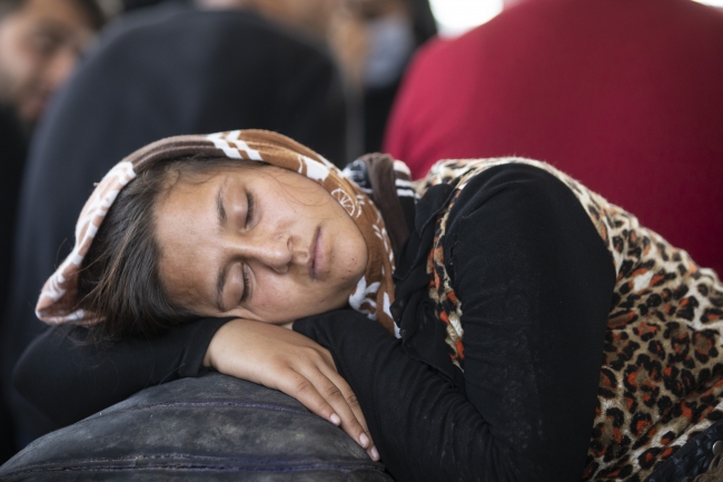 Yunanistan'ın zorla gönderdiği düzensiz göçmenler yaşadıklarını anlattı