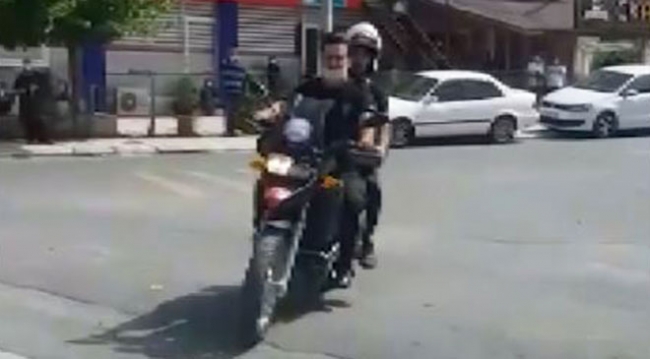 Kimliğini evde unutan öğrenciye polis yardımcı oldu