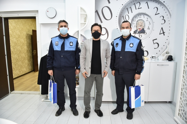 Definecilerin kazdığı çukura düşen köpek günler sonra kurtarıldı