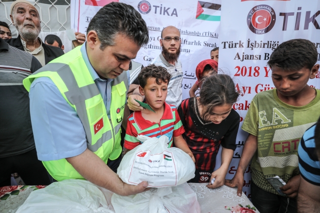 TİKA'dan, Gazze'de yaklaşık bin aileye iftar yemeği