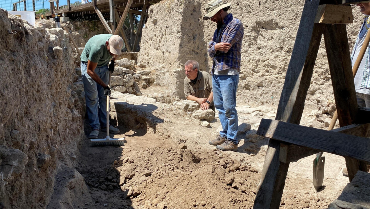 Troya Antik Kenti'nde 2 bin 800 yıllık agora gün yüzüne çıkıyor