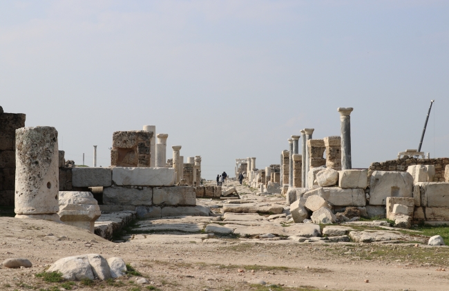Laodikya'nın antik tiyatrosu kapılarını açmaya hazırlanıyor