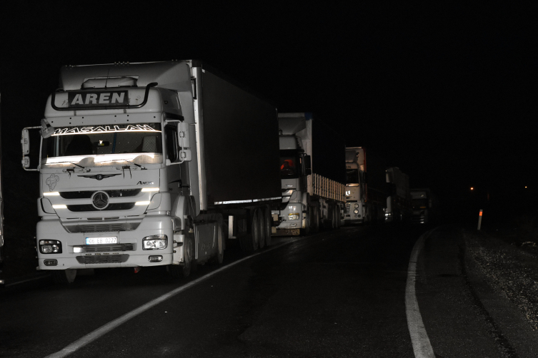 Bitlis-Baykan kara yolunda heyelan