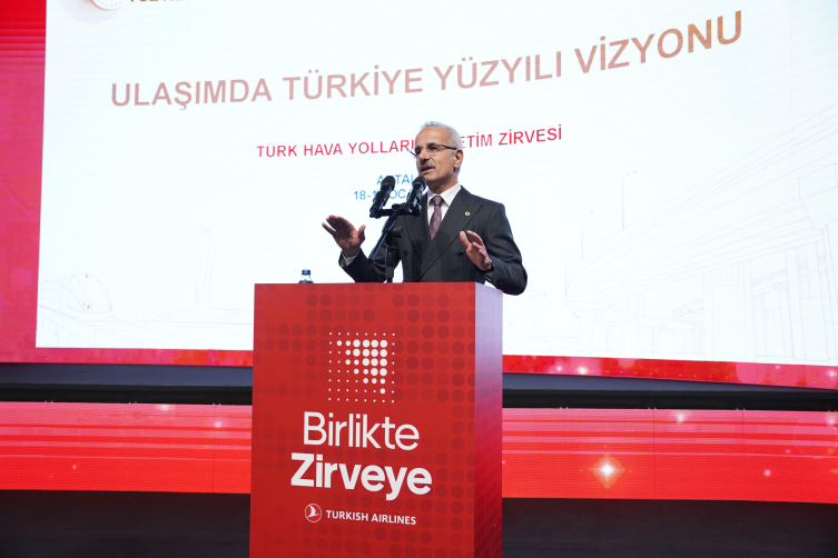 Bakan Uraloğlu: Alper komutanımız Türkiye'nin uzay faaliyetlerine katkılar sunacak