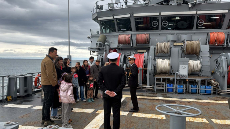 TCG Işın arama kurtarma gemisi Tekirdağ'da ziyarete açıldı