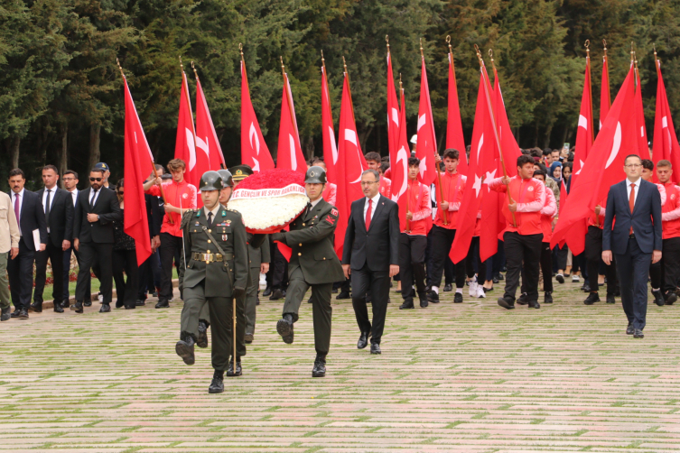 19 Mayıs yurtta coşkuyla kutlanıyor