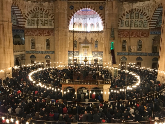 Regaip Kandili tüm yurtta dualarla idrak edildi