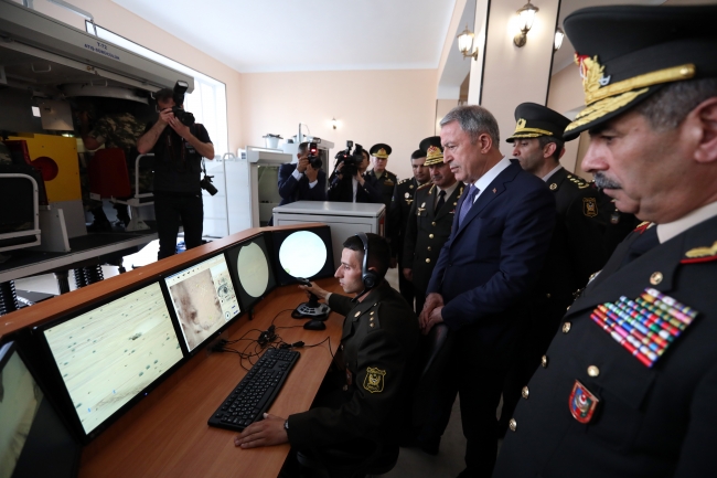 Bakan Akar: Azerbaycanlıların her zaman yanındayız