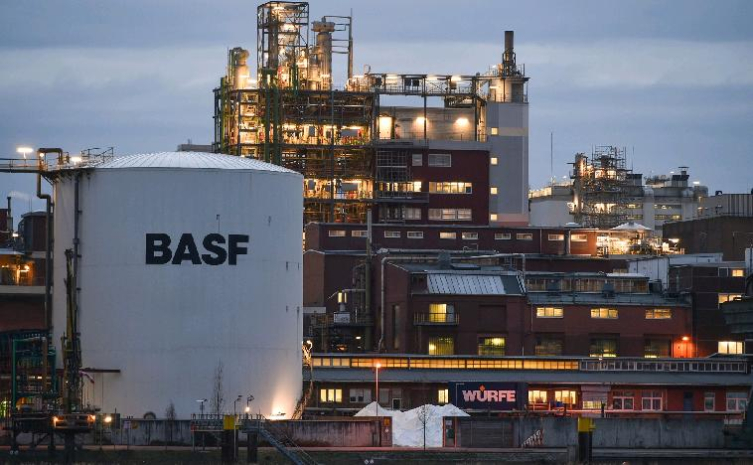 BASF, one of the cornerstones of the German industry, will shift production out of the country in the next period.