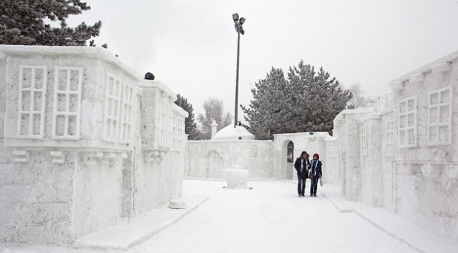 EYOF Sokağı inşaatında sona gelindi