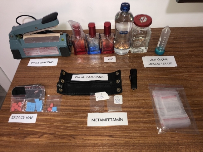 İstanbul'da uyuşturucu tacirlerine operasyon