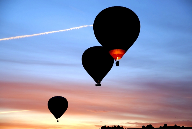 Kapadokya'da balonlar 23 Nisan için havalandı