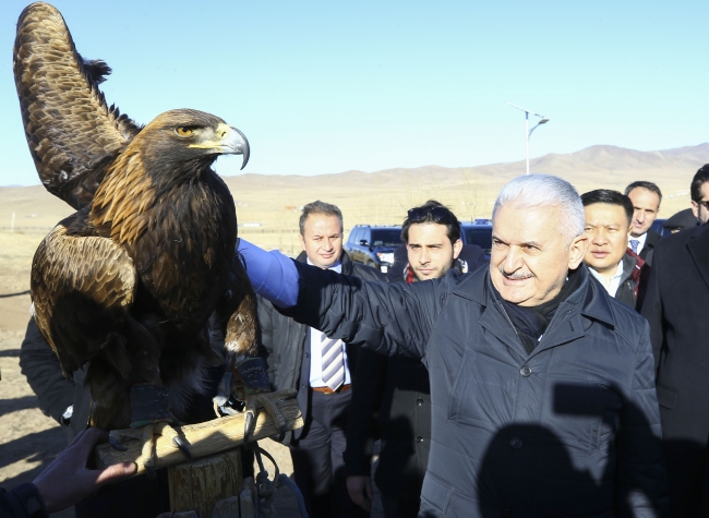 Başbakan Yıldırım, Orhun ve Bilge Tonyukuk Anıtları'nı ziyaret etti