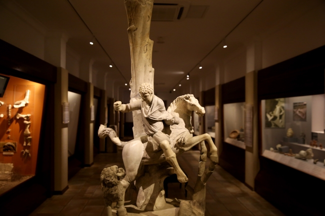 Müzelerde 3 milyonun üzerinde eser var