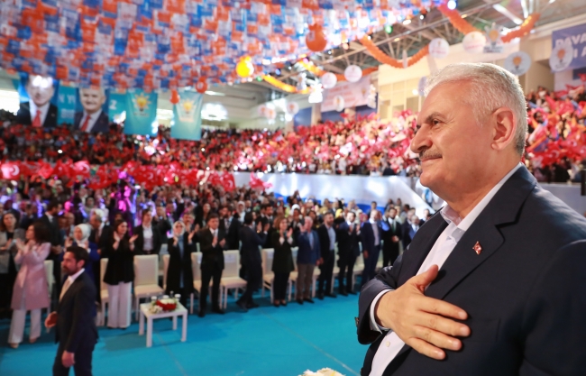 Başbakan Binali Yıldırım: Dağ gibi sorunları dağ gibi hizmetlere dönüştürdük