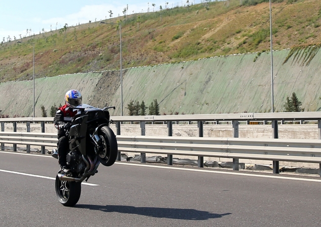 Sofuoğlu'ndan Yavuz Sultan Selim Köprüsü'nde hız rekoru