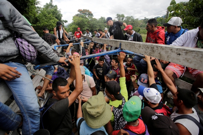 Guatemala hükümetinden Trump'a yardım resti