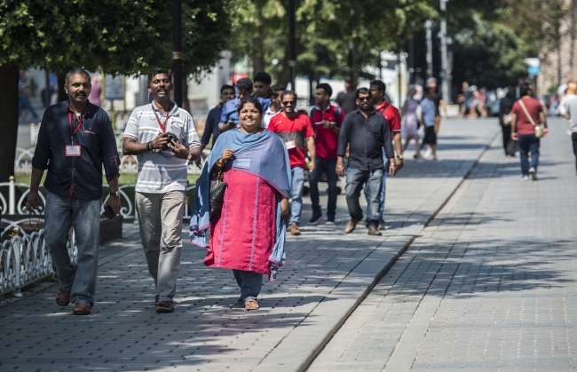 Hint iş insanının çalışanlarına armağan ettiği Türkiye tatili başladı