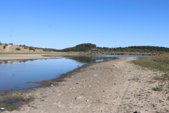 Yayla Gölü'nde su seviyesi düştü