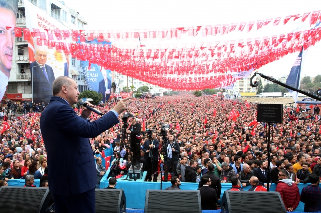 Cumhurbaşkanı Erdoğan: Bayrak düşmanları hala aynı bataklıkta çırpınıyor