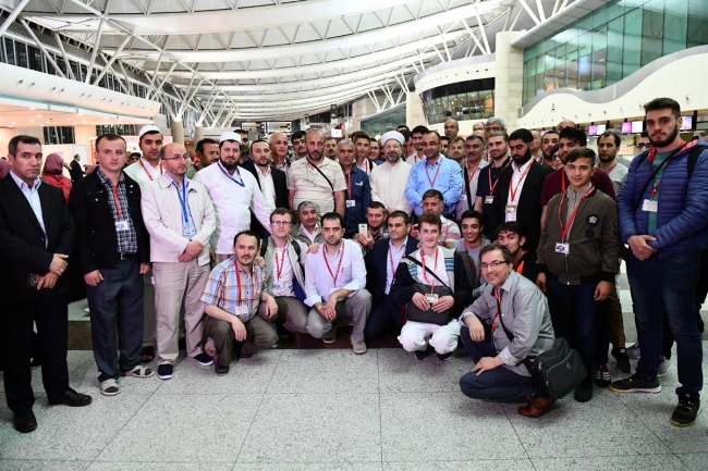 İşitme engellilerinin umre heyecanı başladı