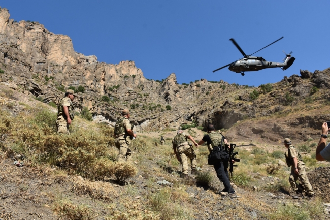Kıran Operasyonu'nda PKK'ya ait silah ve mühimmat deposu bulundu