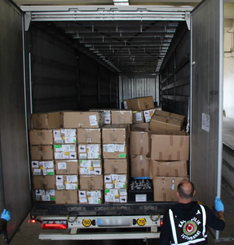 Kapıkule'de 7 milyon liralık kaçak eşya ele geçirildi