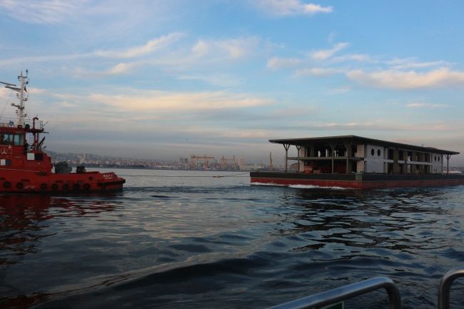 Karaköy'ün yeni iskelesi Tuzla'dan yola çıktı