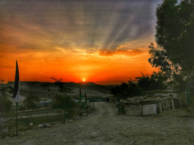 İsrail güvenlik güçleri Han el-Ahmer Köyü'nü ablukaya aldı