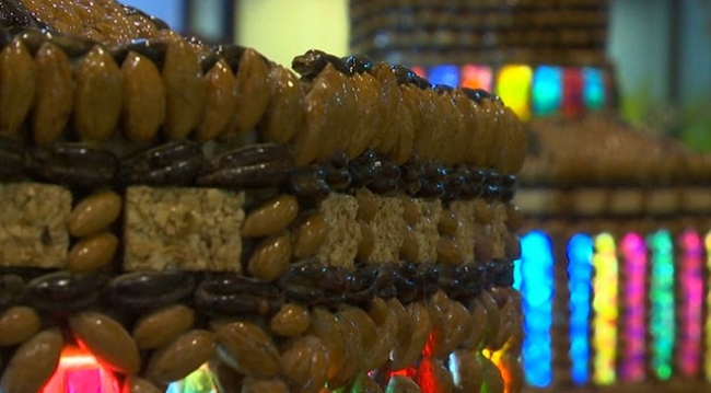 Ürdünlü sanatçı eserlerini geri dönüştürülmüş malzemeler ile ortaya çıkarıyor