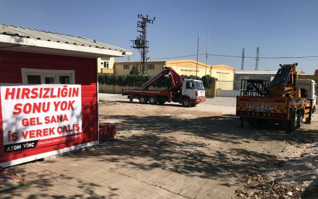 Gaziantep'te esnaftan hırsızlara afişle iş teklifi