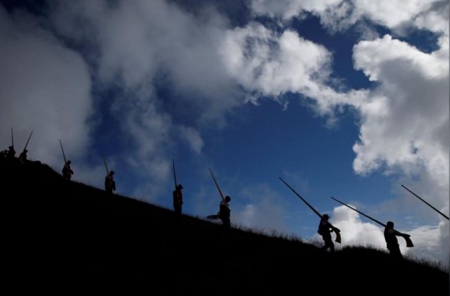 İsviçre dağlarında "alphorn" sesleri yankılanıyor