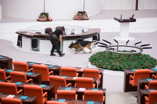 TBMM'de üçlü görüşme