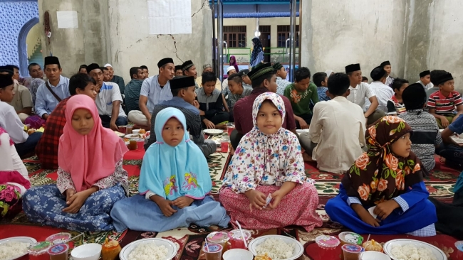 10 ülkede "Kardeşlik sofrası" kuruldu