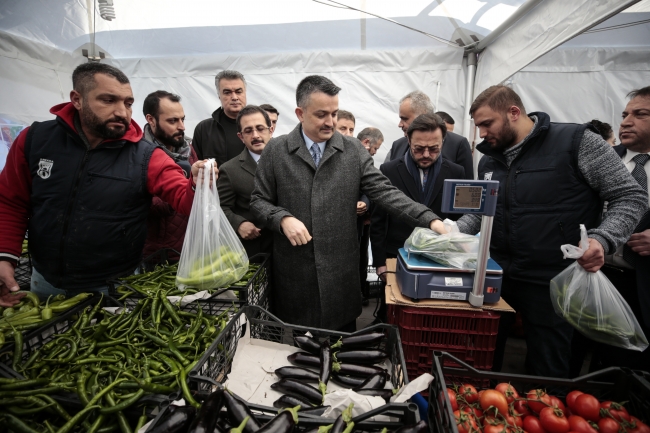 Bakan Pakdemirli: Meyve sebze e-PTT üzerinden evlere ulaştırılabilecek